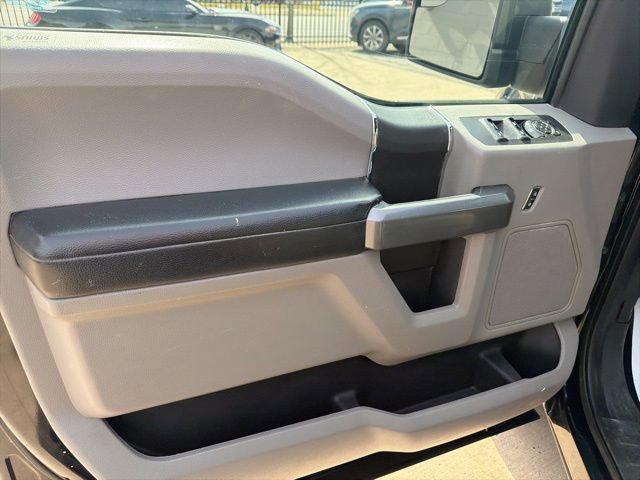 Used 2017 Ford F150 XLT AWD/4WD image 14