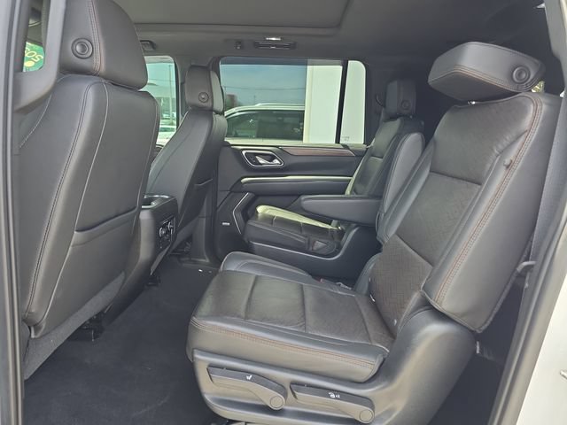 Certified 2021 Chevrolet Suburban High Country w/ Premium Package AWD/4WD image 15