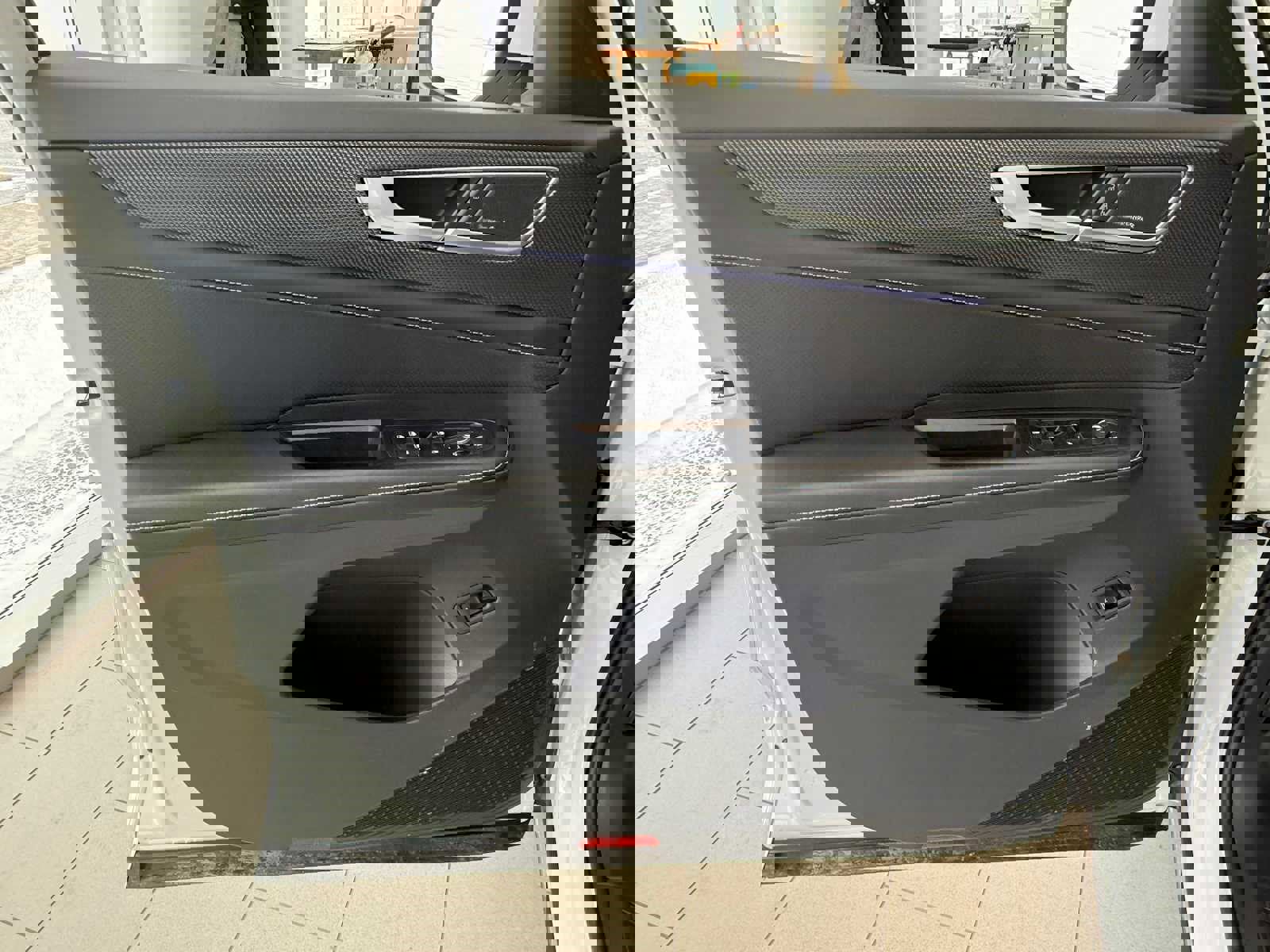 New 2026 Volkswagen Atlas Cross Sport SEL Premium R-Line image 4