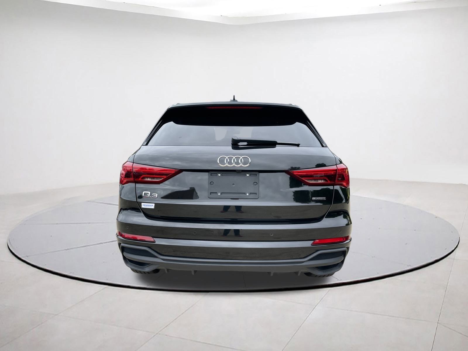 Used 2025 Audi Q3 2.0T Premium image 5
