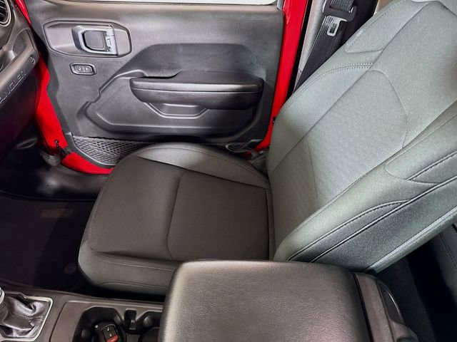 Used 2019 Jeep Wrangler Sport AWD/4WD image 18
