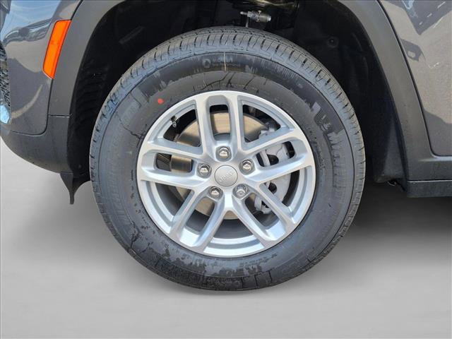 New 2026 Jeep Grand Cherokee Laredo X AWD/4WD image 10