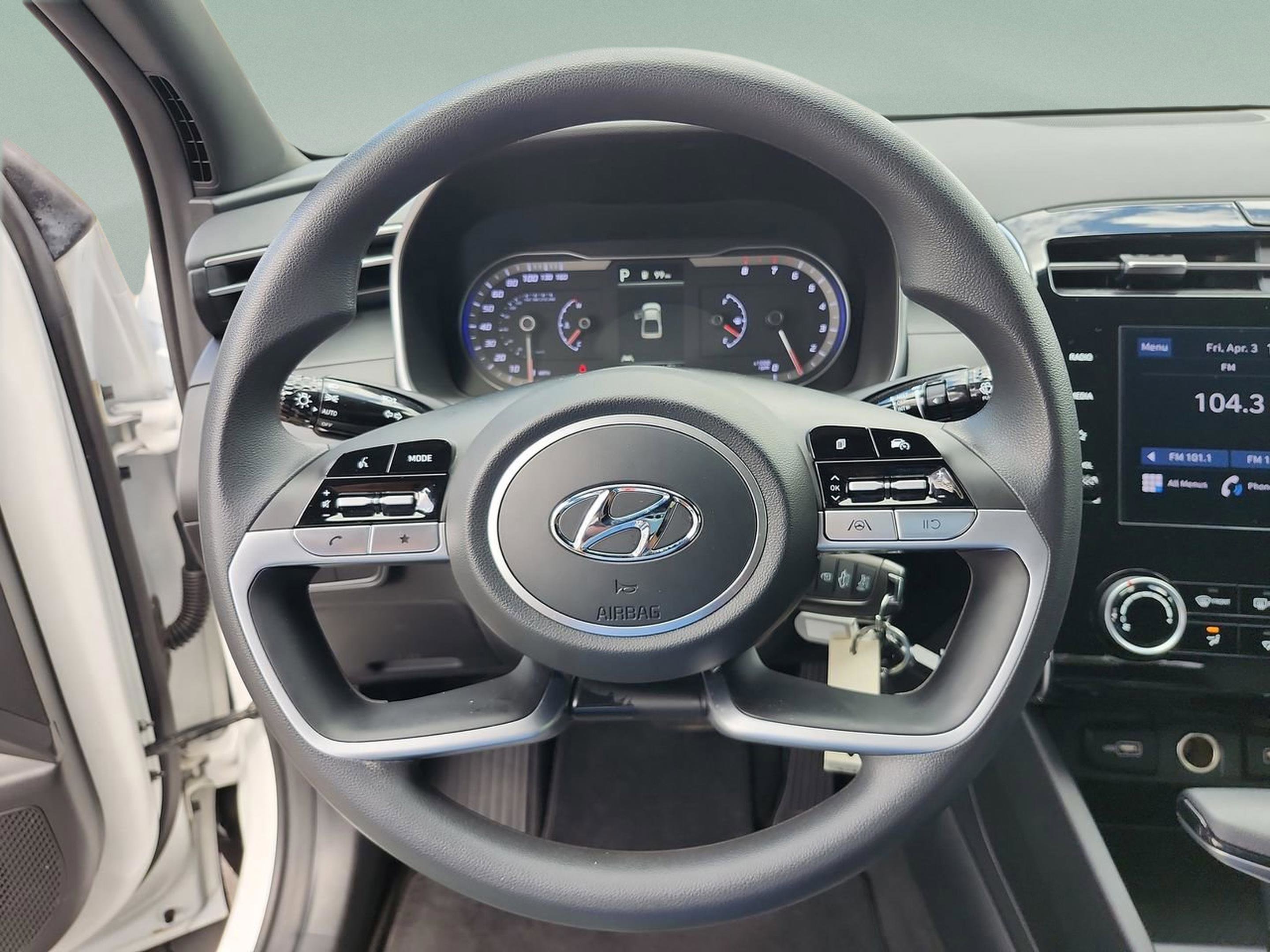 Certified 2024 Hyundai Santa Cruz SE image 9