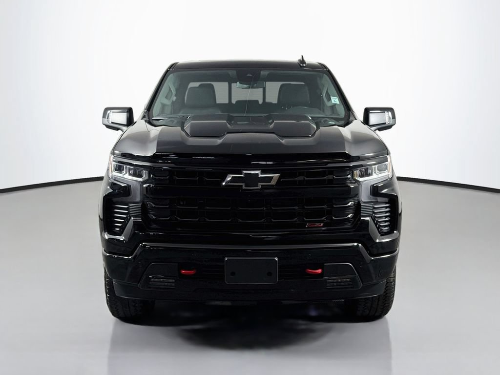 Used 2024 Chevrolet Silverado 1500 LT Trail Boss w/ LT Trail Boss Premium Package AWD/4WD image 2