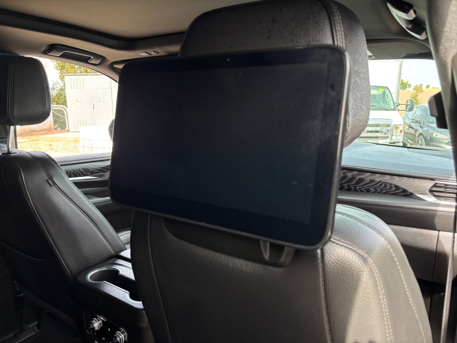 Used 2023 GMC Yukon Denali w/ Advanced Technology Package image 34