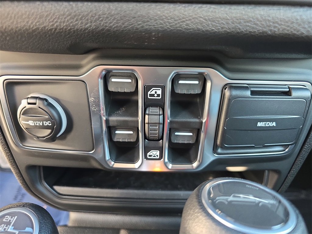 New 2026 Jeep Gladiator Sport image 28