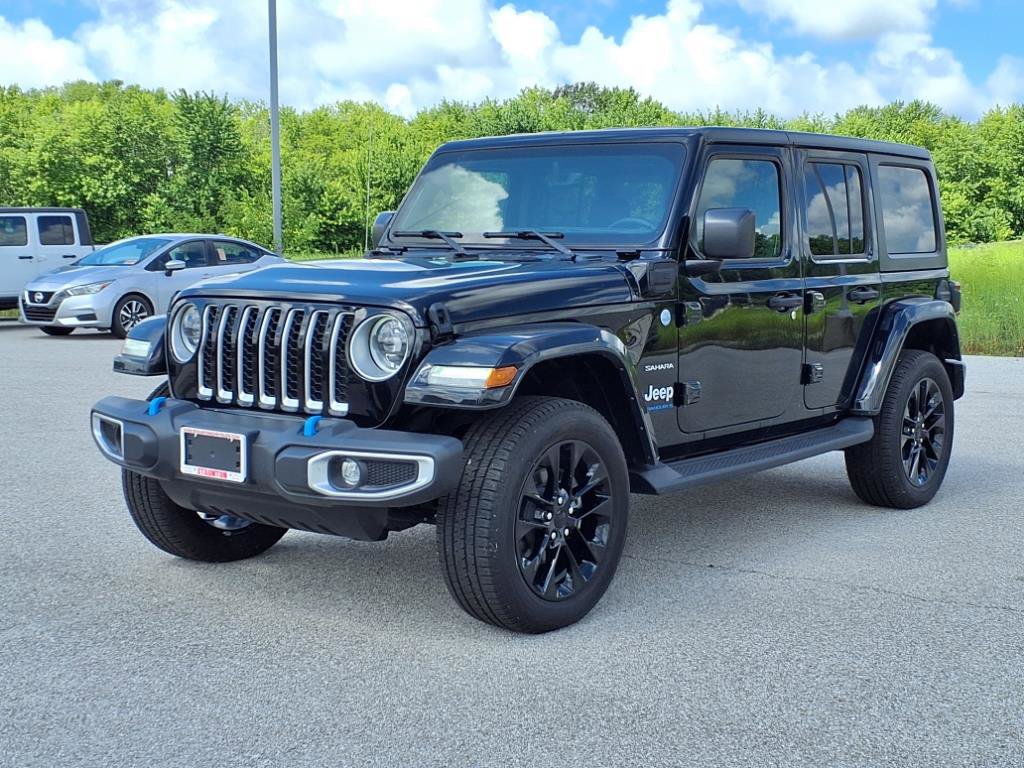 New 2023 Jeep Wrangler Unlimited Sahara w/ Cold Weather Group AWD/4WD image 27