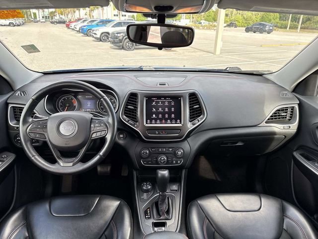 Used 2019 Jeep Cherokee Trailhawk w/ Cold Weather Group image 12