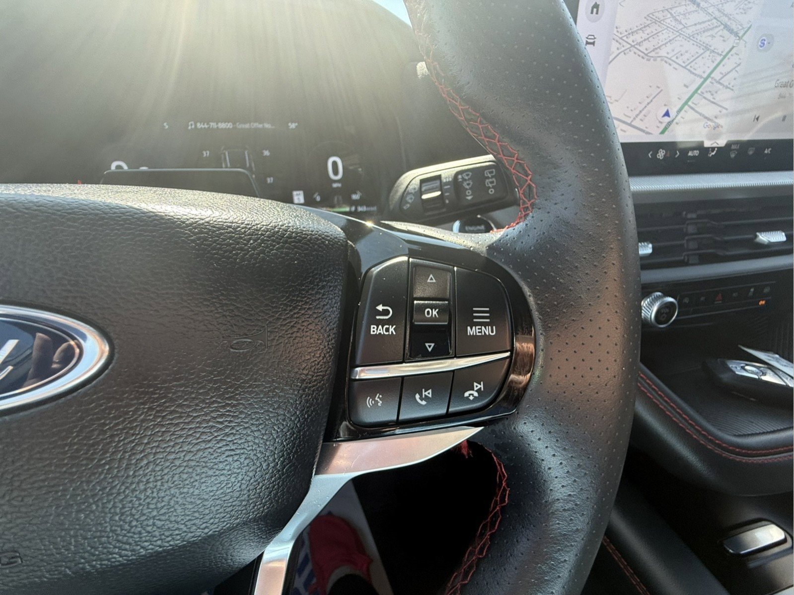 Used 2025 Ford Explorer ST-Line w/ ST-Line Street Pack image 22