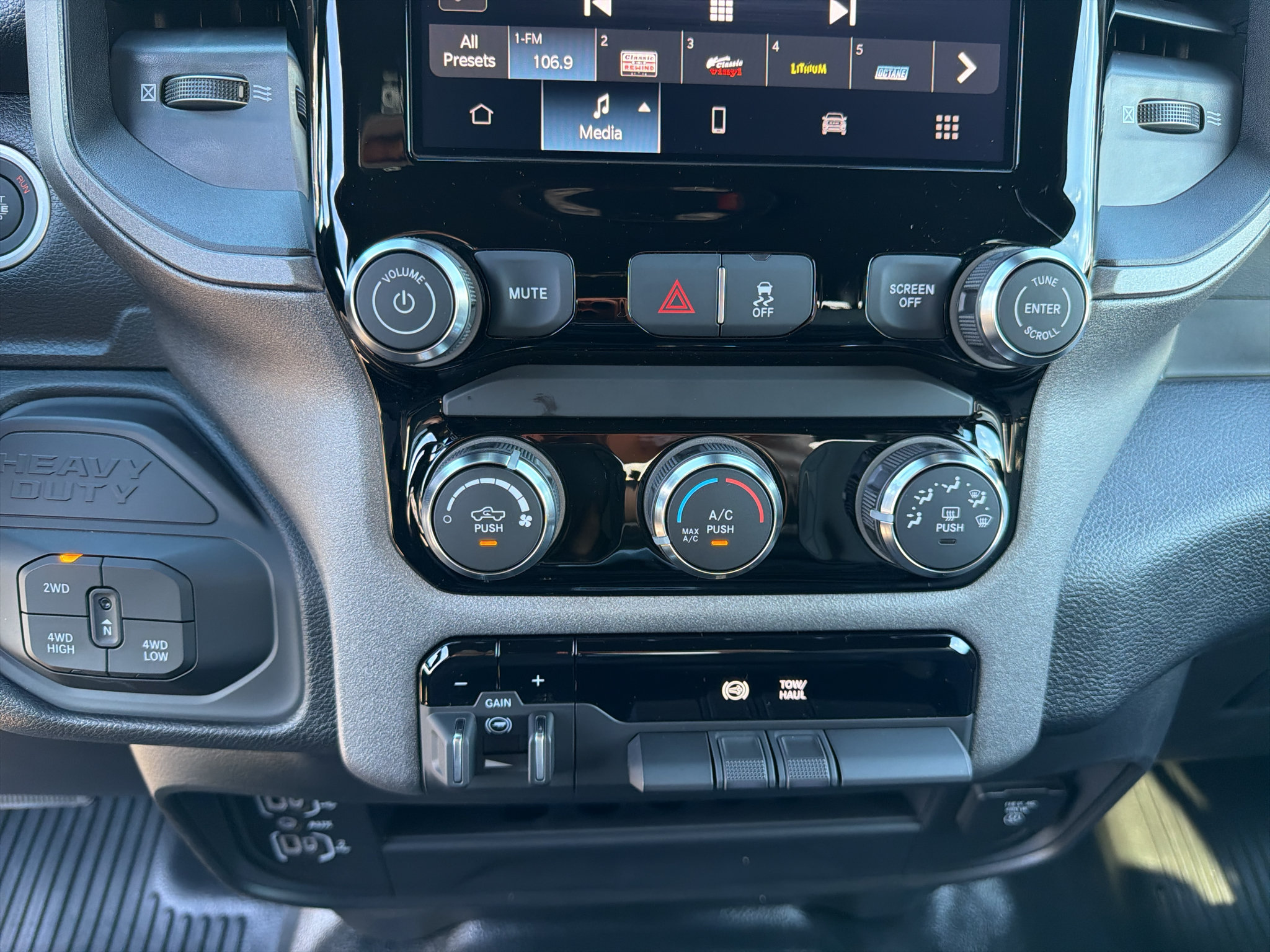 New 2027 RAM 2500 Tradesman AWD/4WD image 21