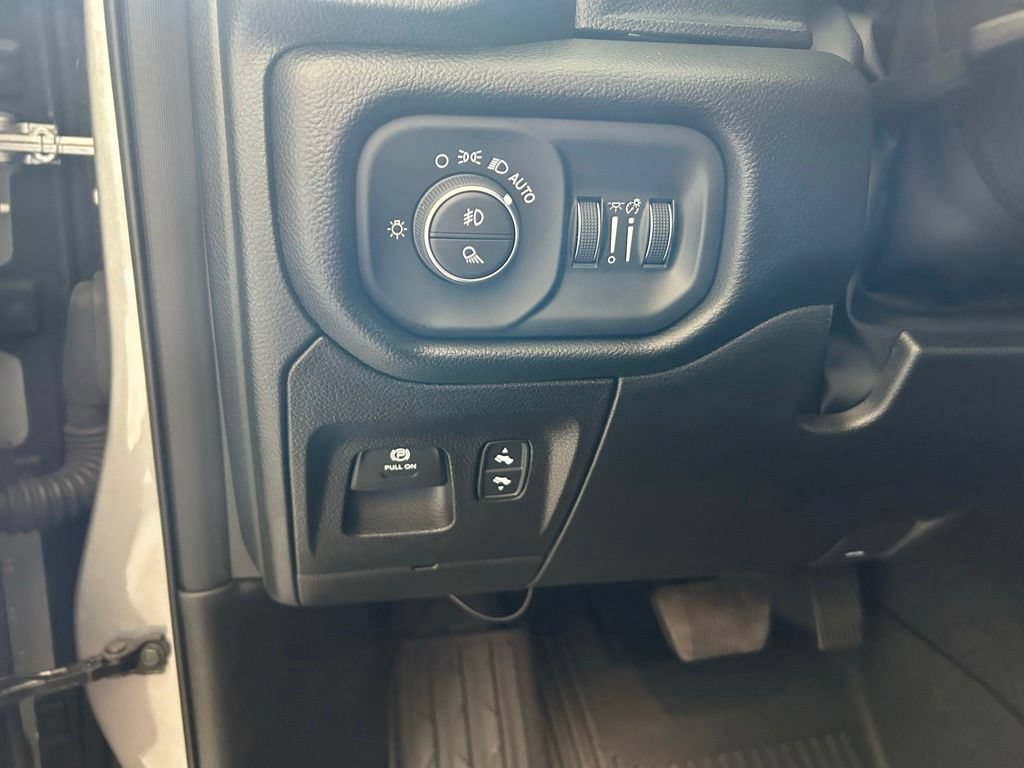 Used 2025 RAM 1500 Big Horn AWD/4WD image 44