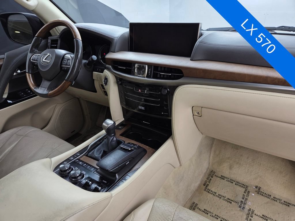 Used 2017 Lexus LX 570 4WD w/ Luxury Package image 14