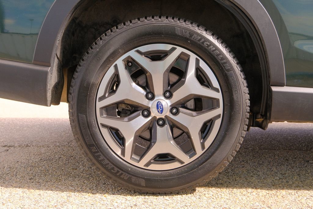 Used 2024 Subaru Forester Premium image 40