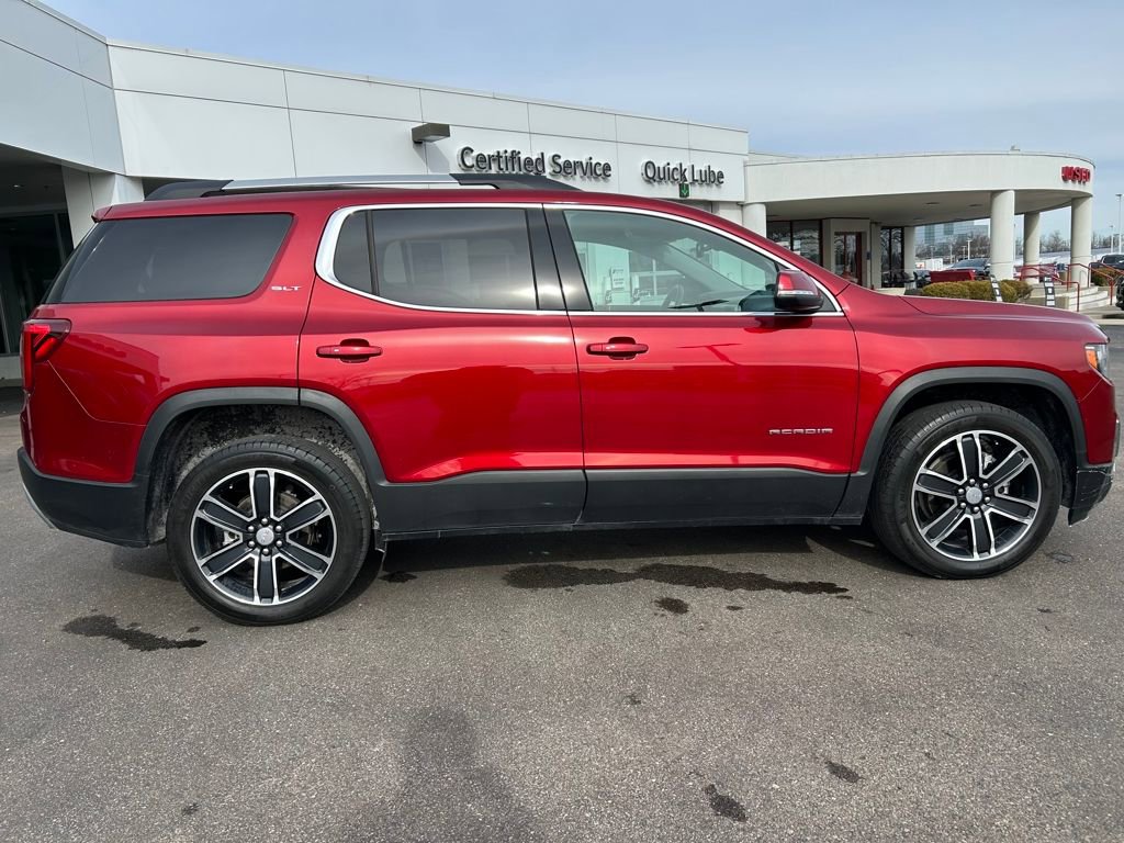 Used 2023 GMC Acadia SLT w/ Technology Package image 8