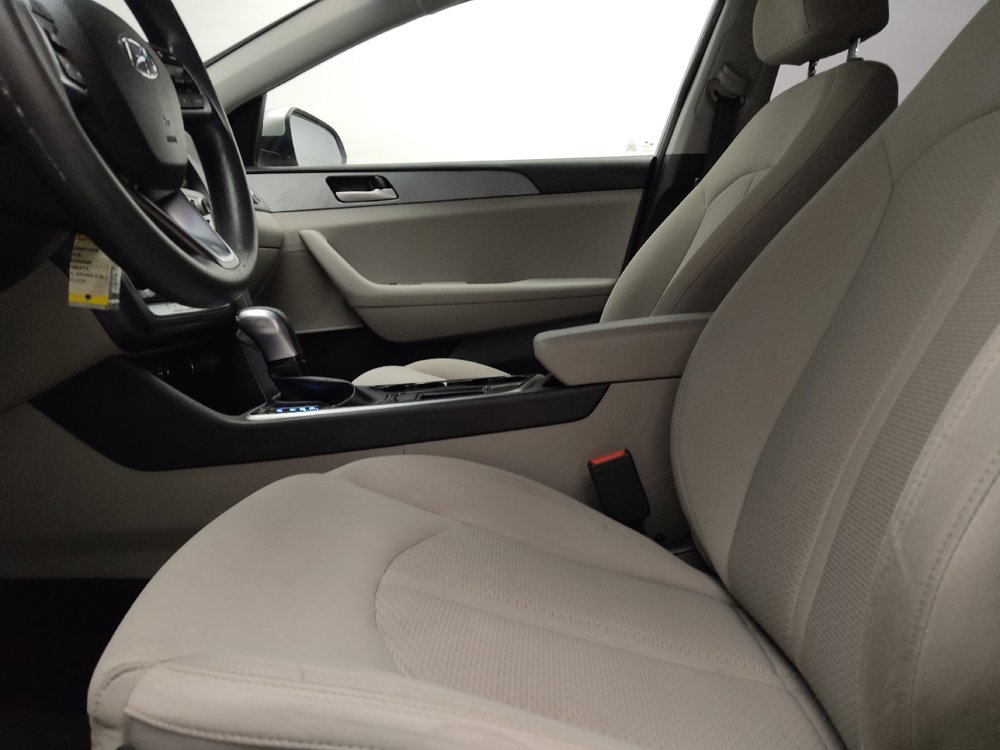 Used 2019 Hyundai Sonata SE FWD image 17