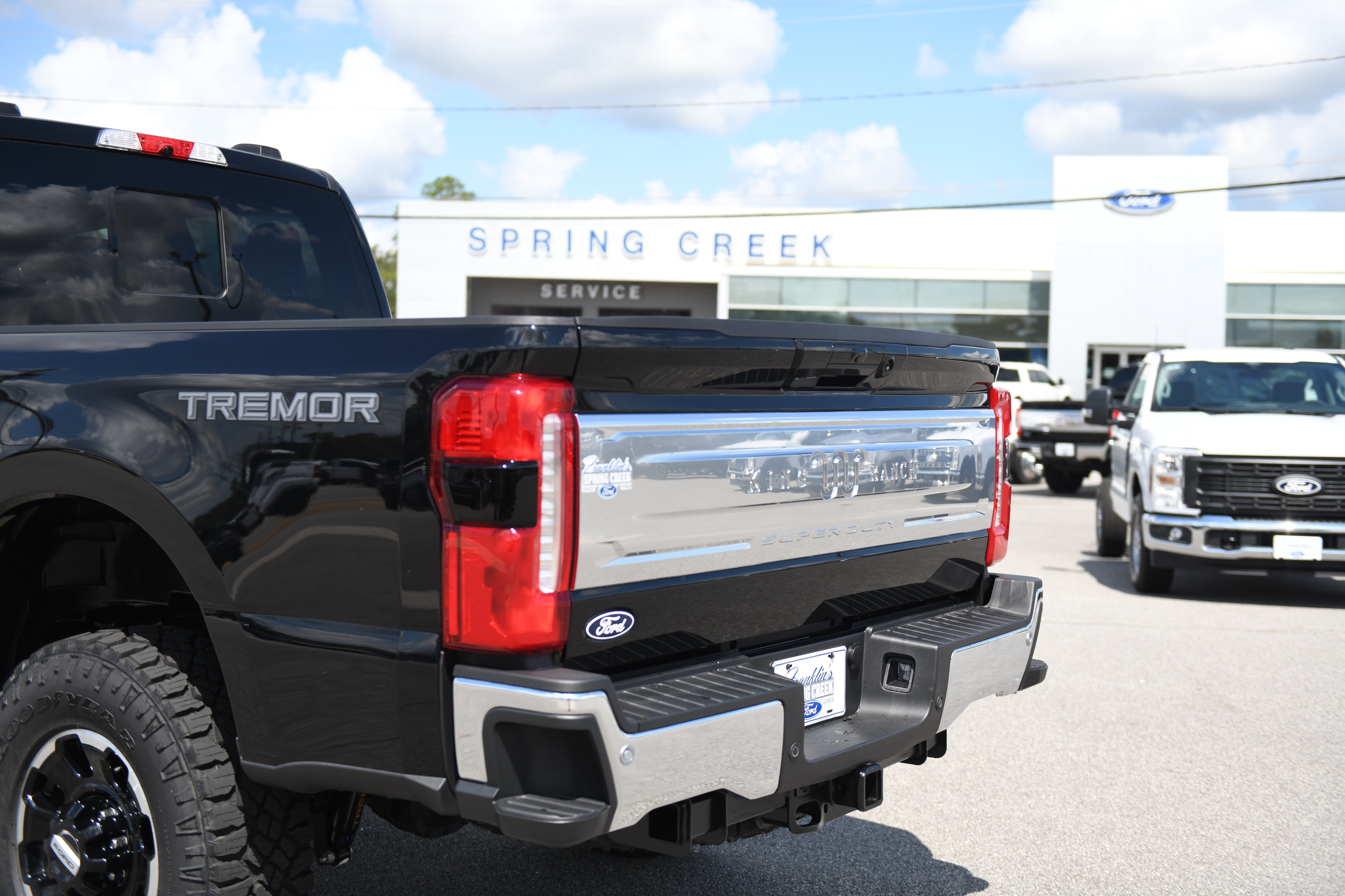 New 2027 Ford F250 King Ranch w/ Tremor Off-Road Package AWD/4WD image 8