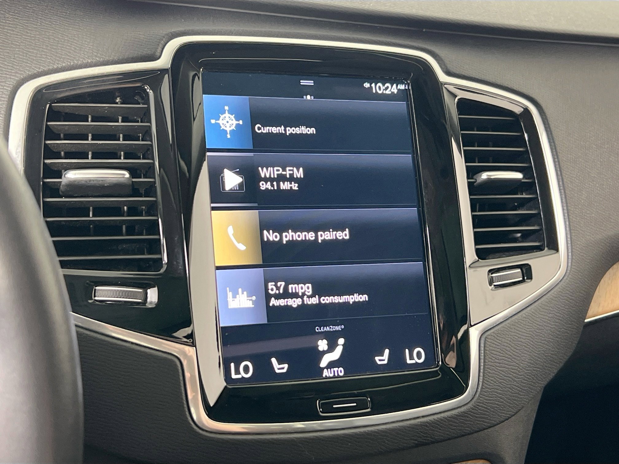 Used 2022 Volvo XC90 T6 Momentum w/ Advanced Package image 13