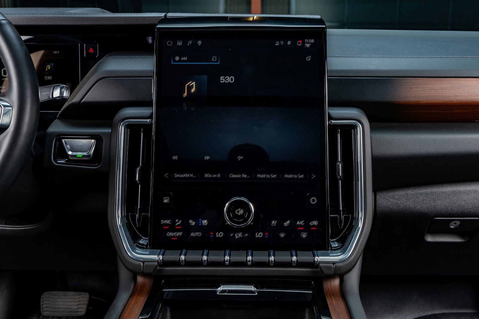 Used 2025 GMC Yukon Denali w/ Denali Reserve Package image 24