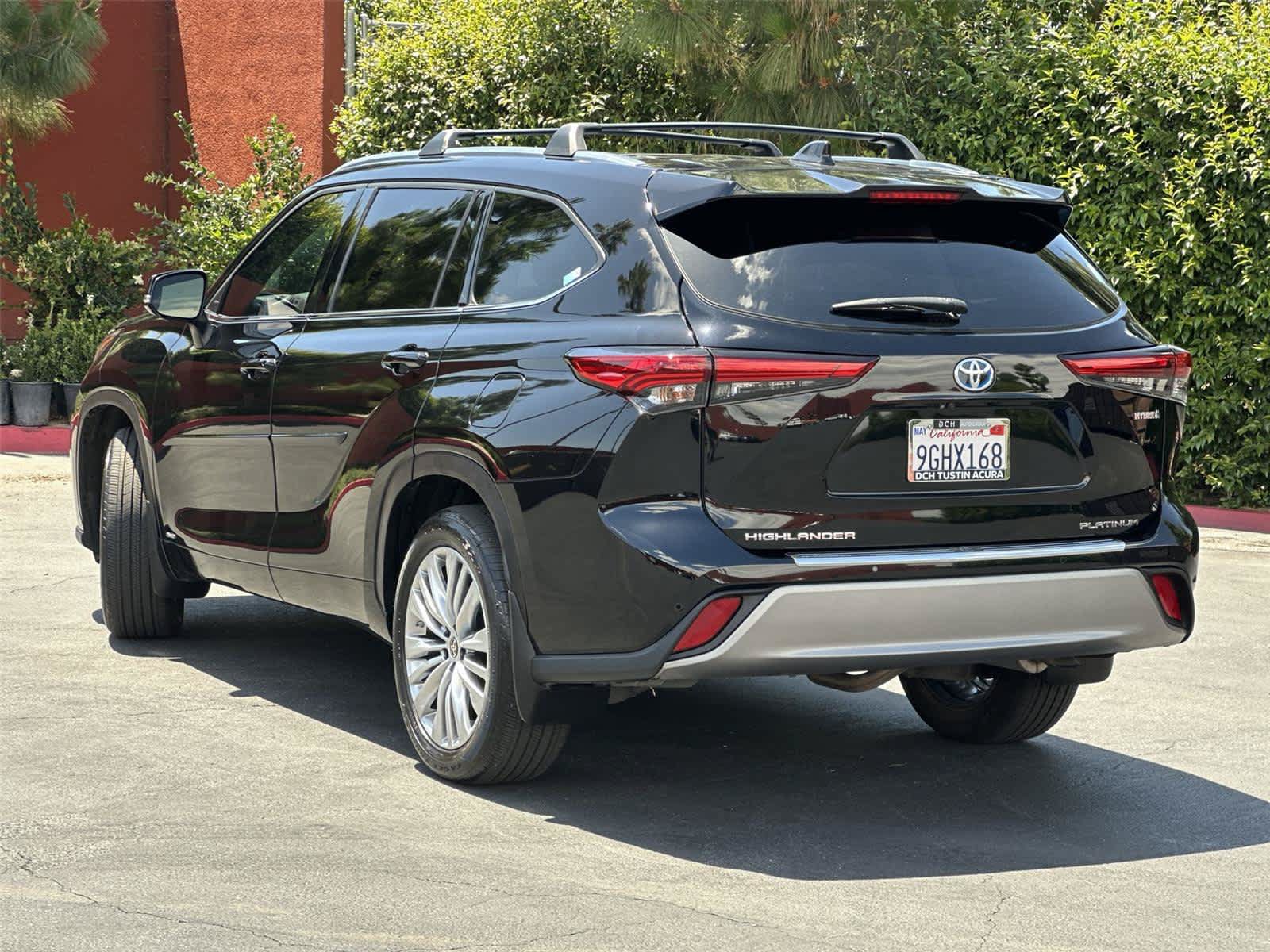Used 2023 Toyota Highlander Platinum AWD/4WD image 5