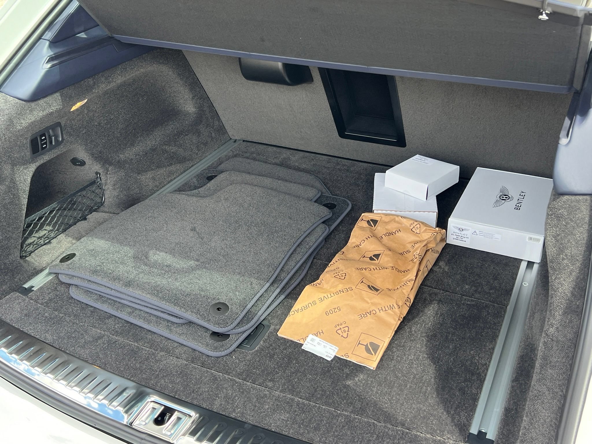 New 2026 Bentley Bentayga Extended Wheelbase AWD/4WD image 22
