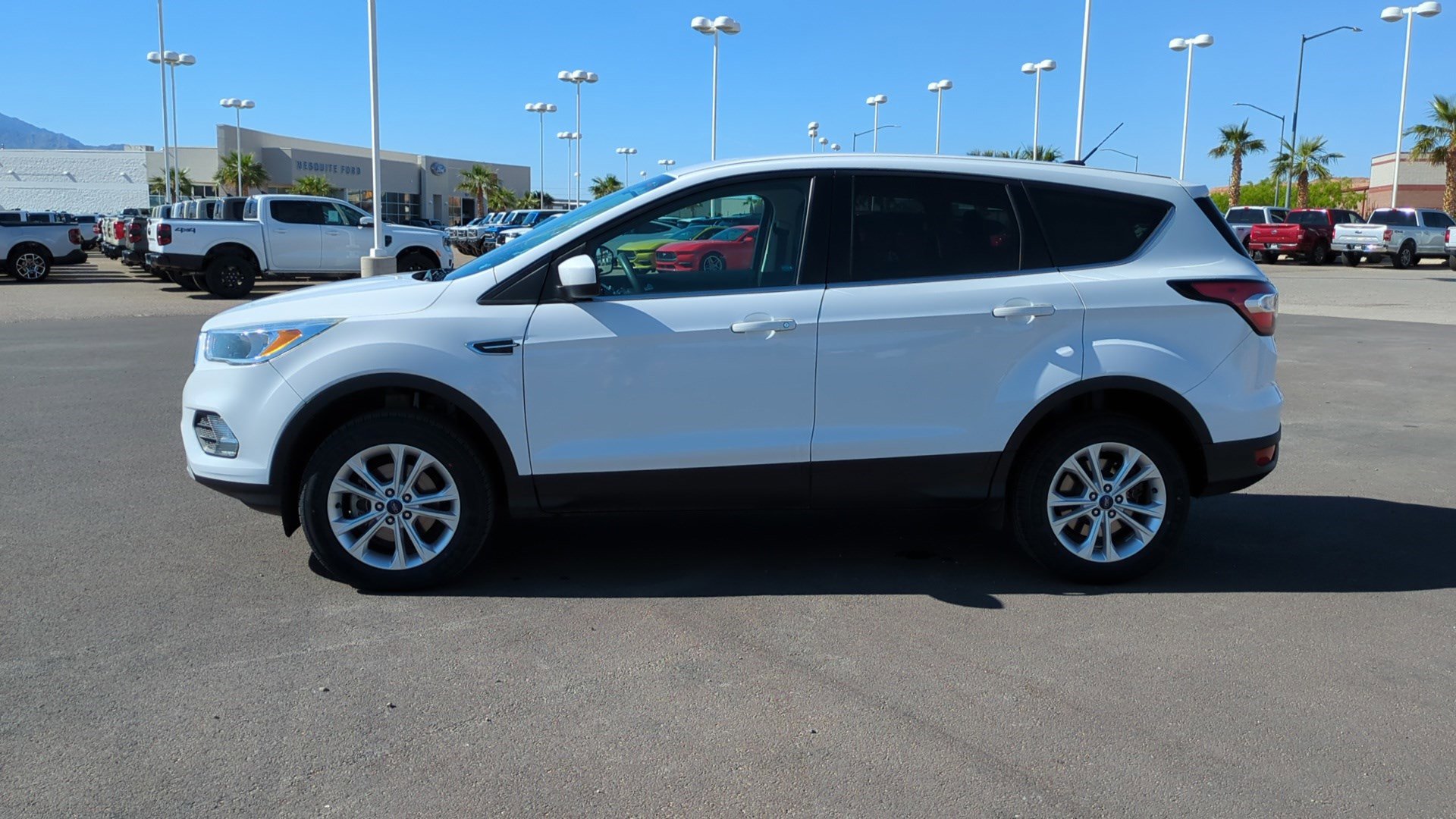 Used 2017 Ford Escape SE image 7