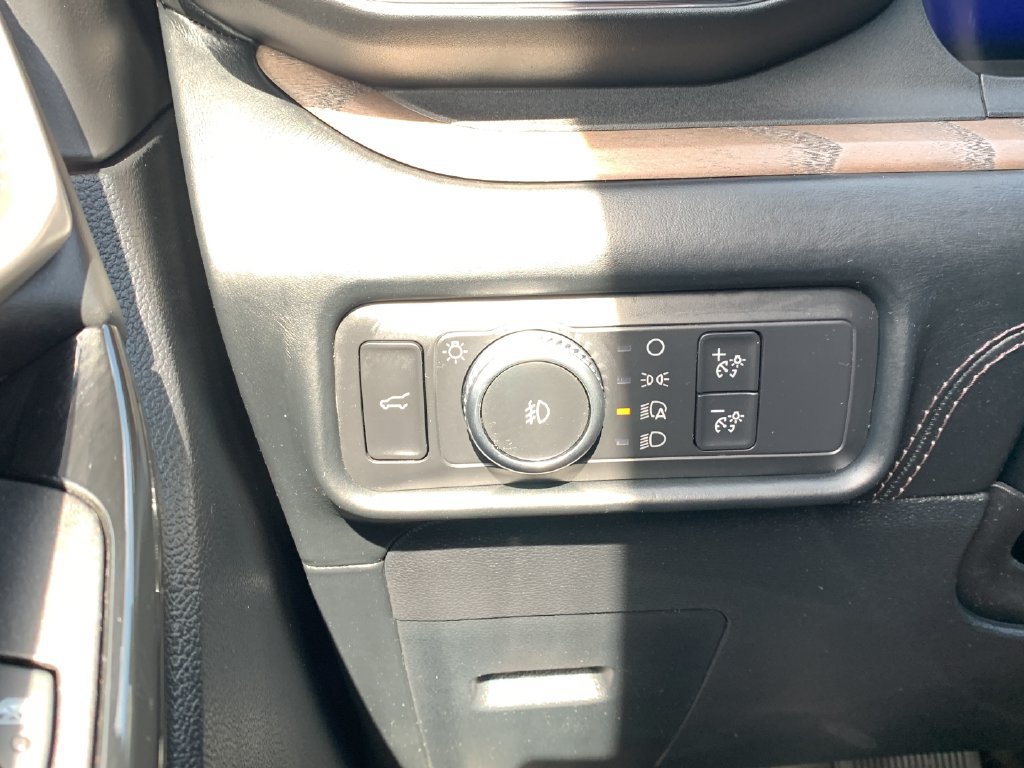 Used 2021 Ford Explorer Platinum w/ Equipment Group 601A AWD/4WD image 29