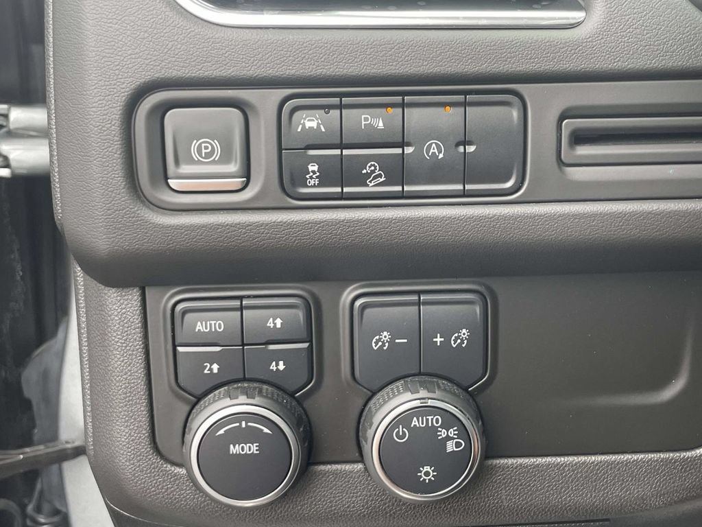 Used 2023 Chevrolet Tahoe Z71 AWD/4WD image 22