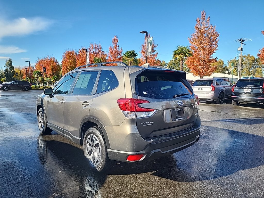 Used 2021 Subaru Forester Premium w/ Popular Package #1 AWD/4WD image 3
