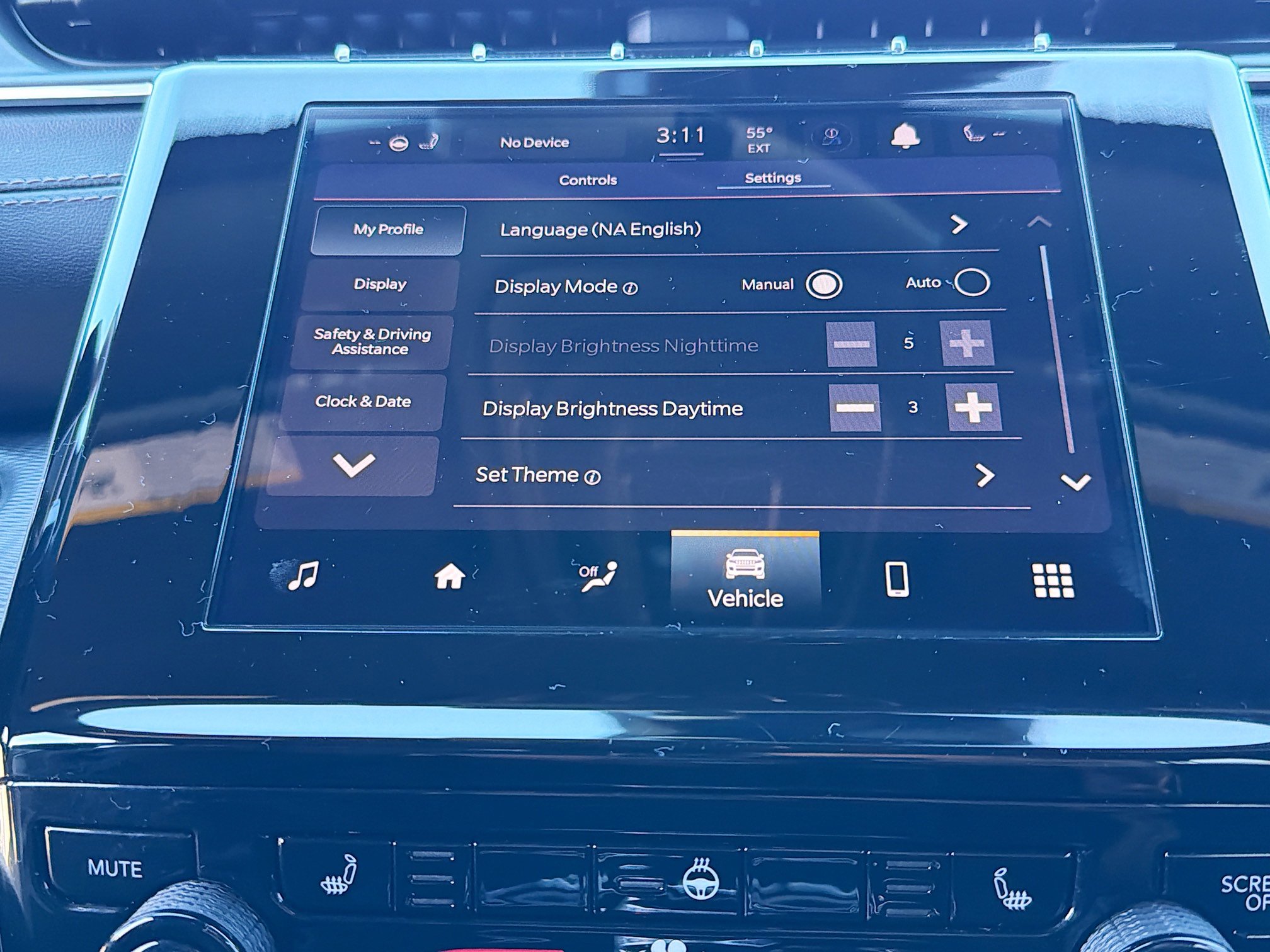 Used 2023 Jeep Grand Cherokee L Laredo image 29