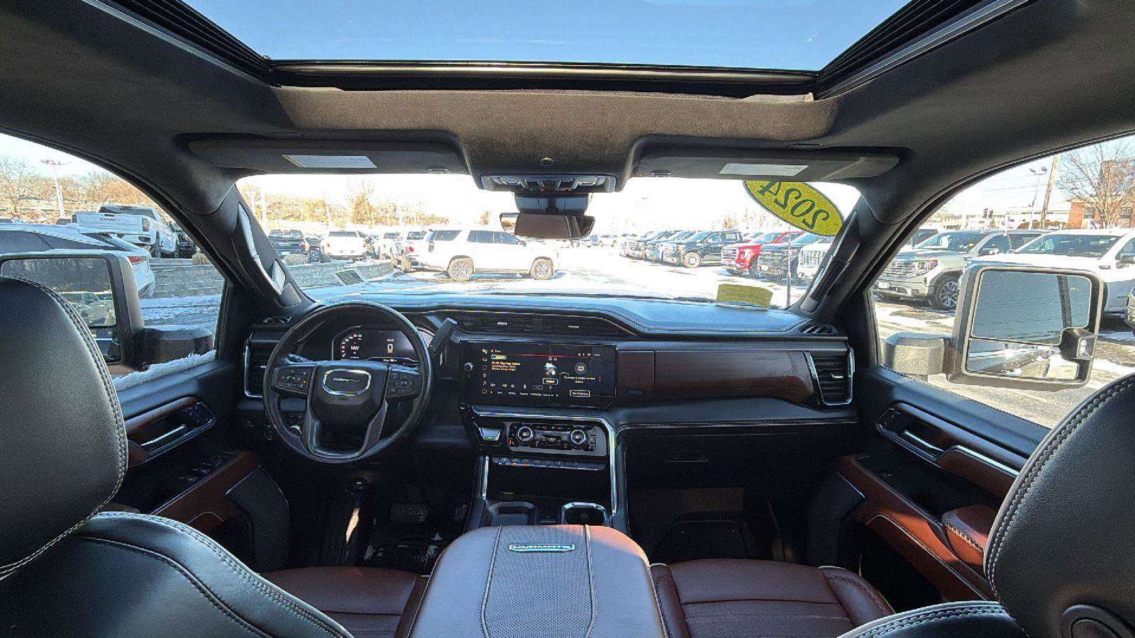 Used 2024 GMC Sierra 2500 Denali Ultimate w/ Snow Plow Prep/Camper Package image 26