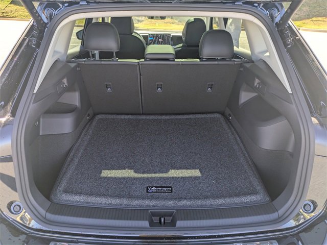 New 2026 Volkswagen Tiguan SE image 13