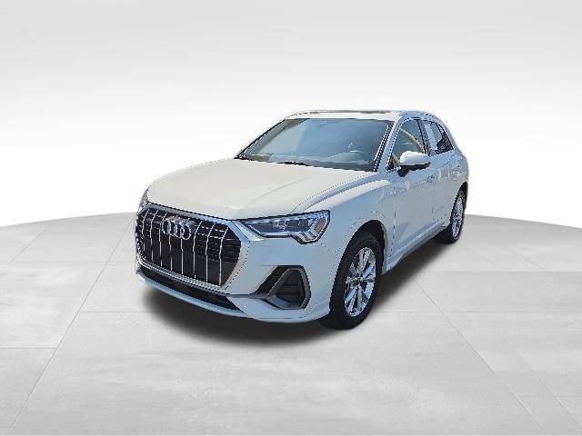 Used 2023 Audi Q3 2.0T Premium Plus AWD/4WD image 4
