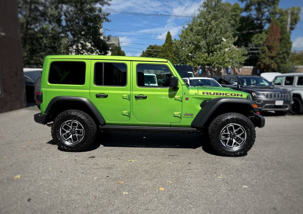 Used 2025 Jeep Wrangler Unlimited Rubicon w/ Safety Group AWD/4WD image 4