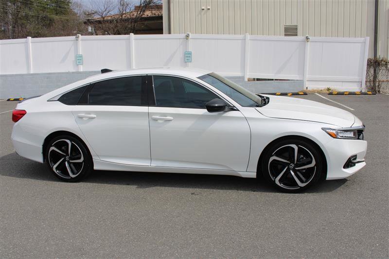Used 2022 Honda Accord Sport image 9