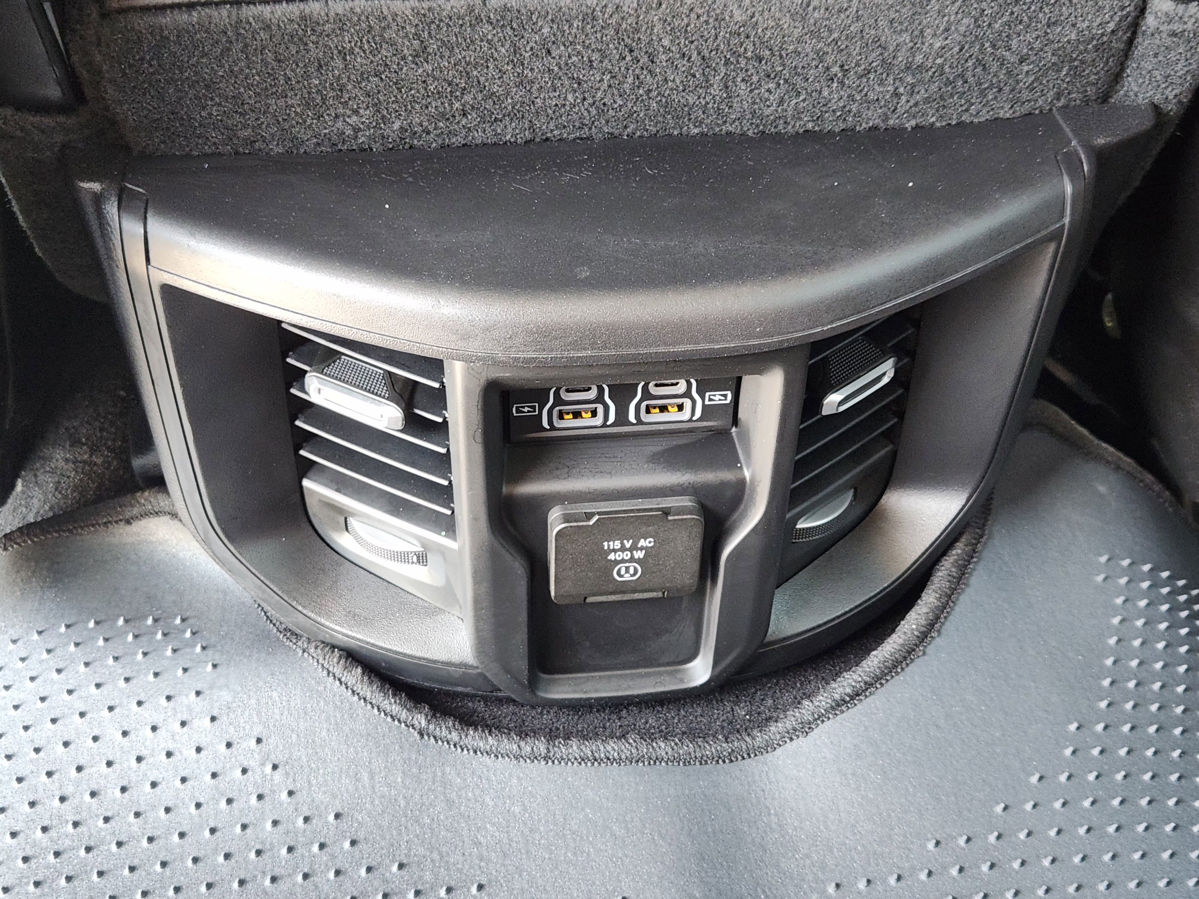Used 2024 RAM 2500 Laramie AWD/4WD image 30
