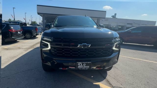 Used 2024 Chevrolet Suburban Z71 w/ Off-Road Capability Package AWD/4WD image 3