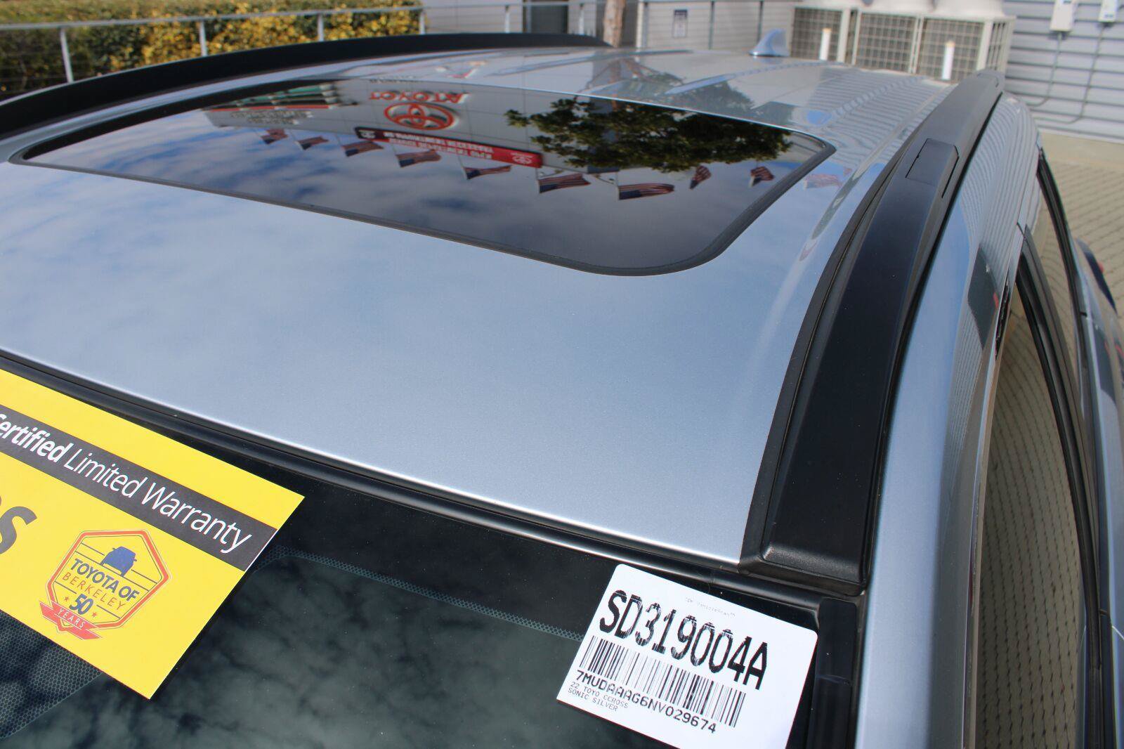 Used 2022 Toyota Corolla Cross XLE w/ Convenience Package FWD image 11