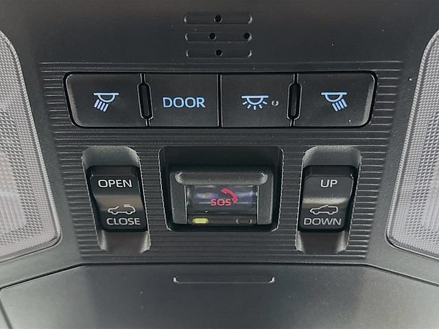 Used 2022 Toyota RAV4 XSE w/ XSE Grade Weather Package AWD/4WD image 21