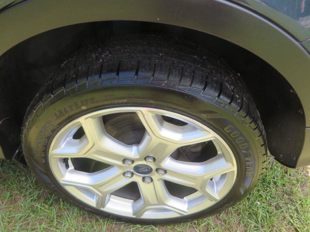 Used 2019 Ford Escape Titanium FWD image 24