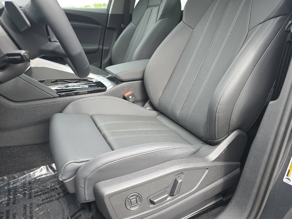 Used 2025 Audi Q5 Premium Plus w/ Premium Plus AWD/4WD image 40