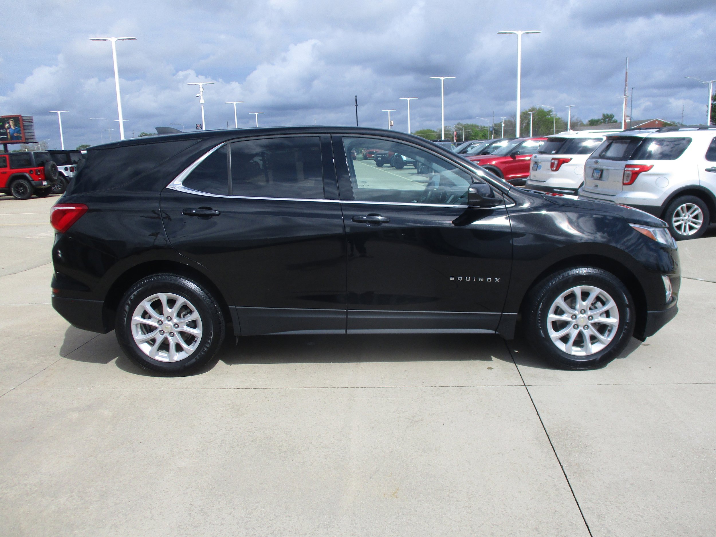 Used 2019 Chevrolet Equinox LT FWD image 6