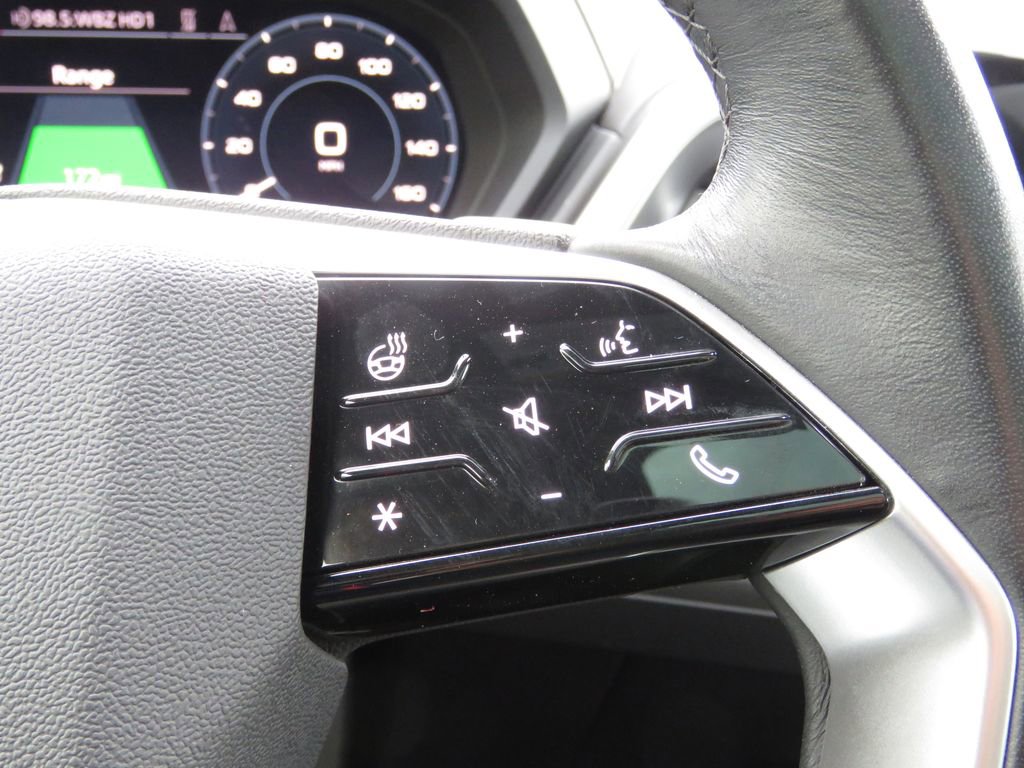 Used 2024 Audi Q4 e-tron Premium Plus AWD/4WD image 23