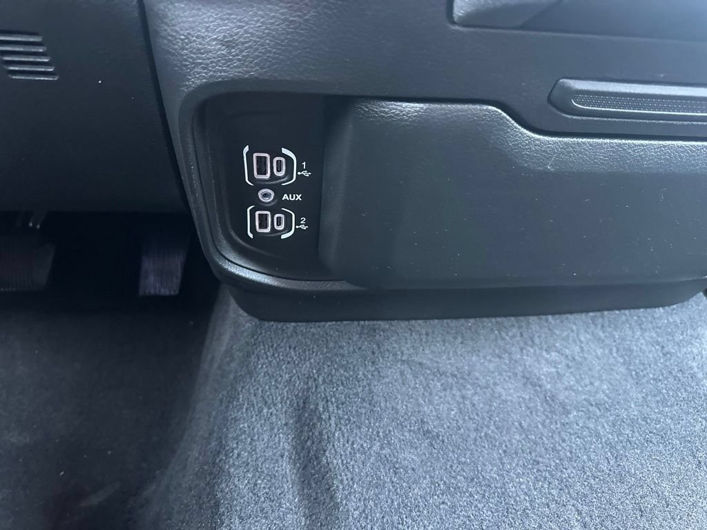 Used 2025 RAM 1500 Warlock AWD/4WD image 7