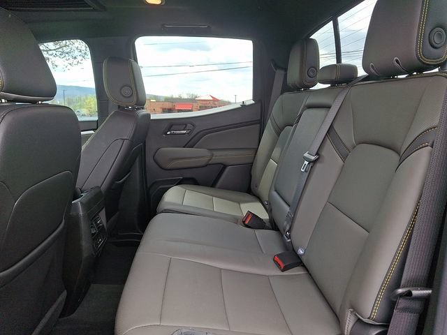 Used 2023 Chevrolet Colorado ZR2 w/ ZR2 Convenience Package III AWD/4WD image 12