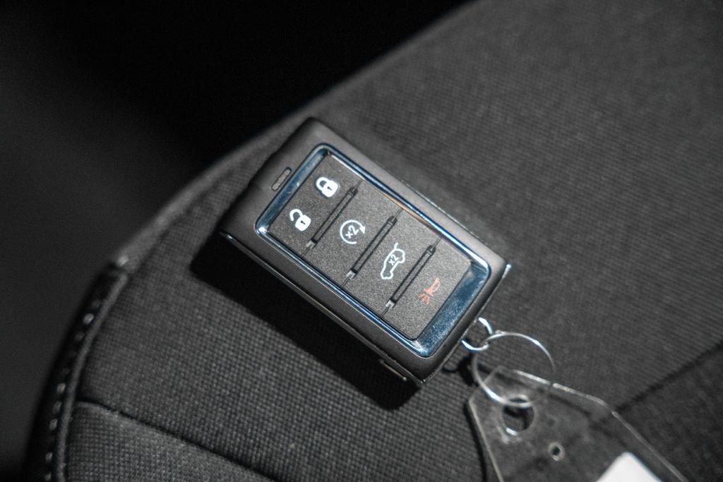 New 2025 Jeep Grand Cherokee Laredo X w/ Luxury Tech Group I image 42