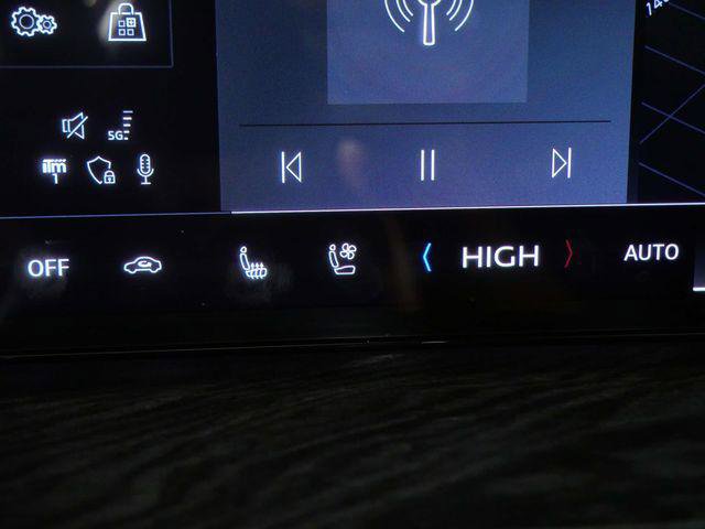 Used 2025 Audi Q5 Prestige image 26