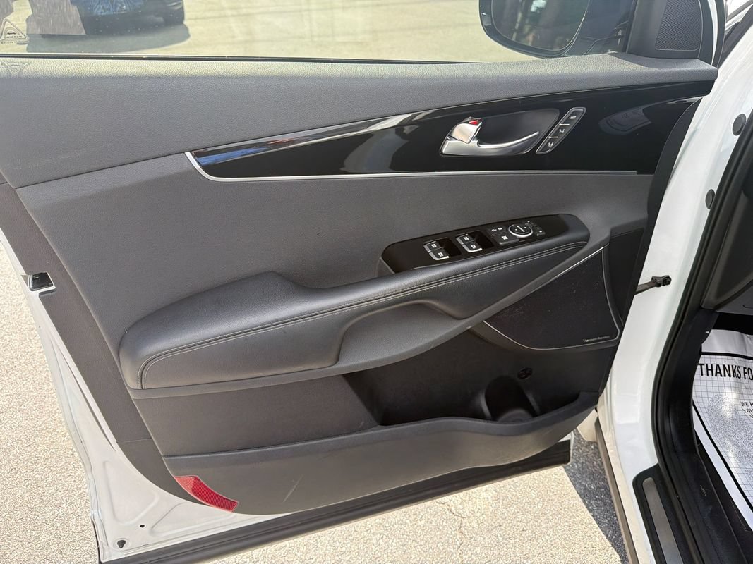 Used 2019 Kia Sorento SX FWD image 11
