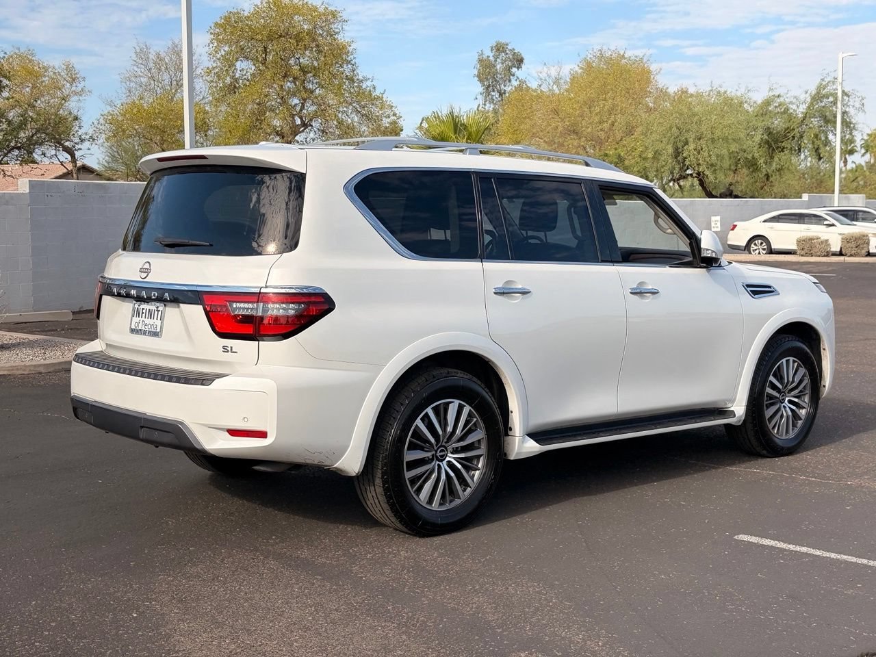 Used 2024 Nissan Armada SL w/ Captain's Chairs Package RWD image 8
