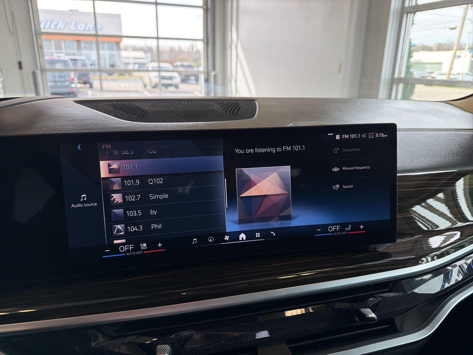 Used 2024 BMW X7 xDrive40i image 31