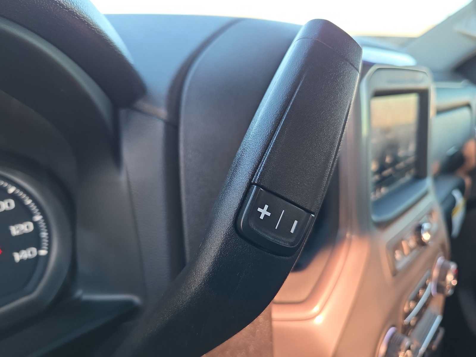 Used 2023 Chevrolet Silverado 1500 Custom AWD/4WD image 21